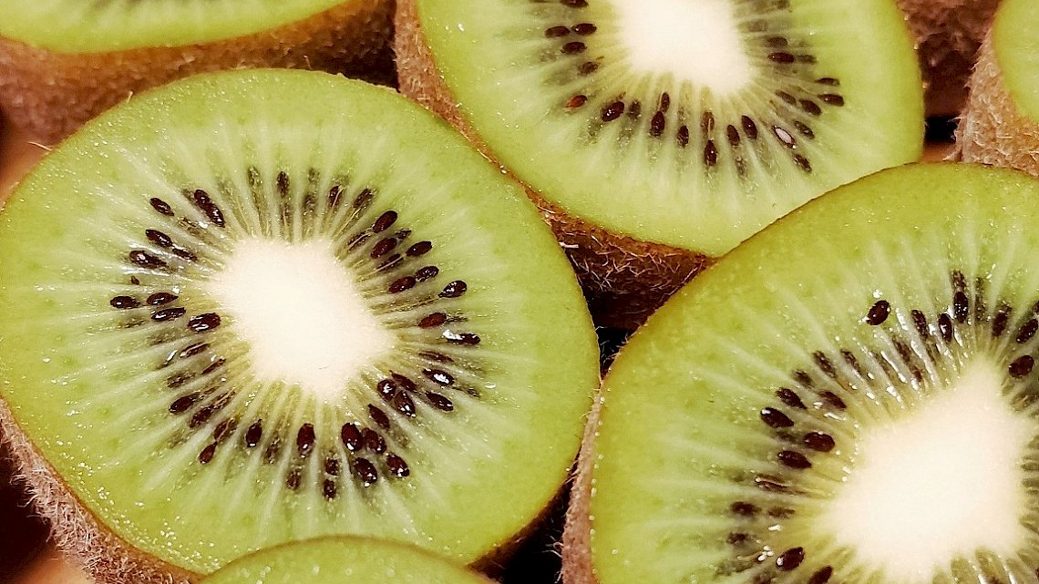 Golden kiwi of groene kiwi